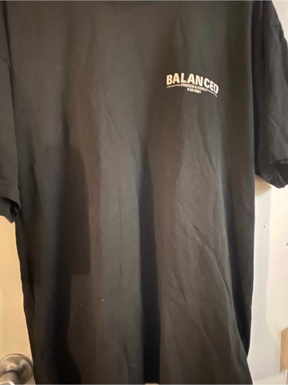 Balanced Logo Short Sleeve T‑Shirt in Black